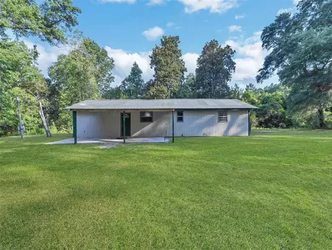 101 Beverly Dr, Shepherd, TX 77371 photo 1