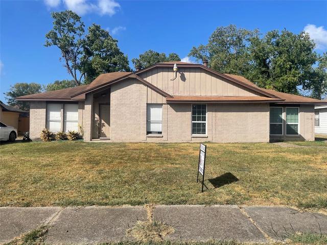 15117 15119 Grassington Dr, Channelview, TX 77530