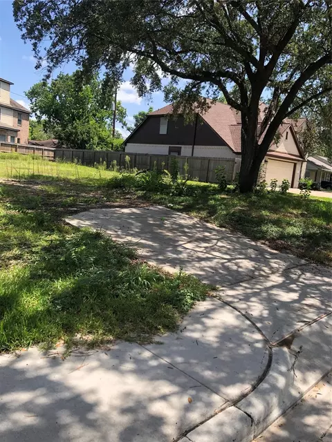 5506 Evergreen St, Houston, TX 77081