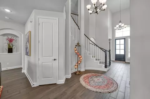 Entry Way - 25015 Karacabey Ct, Spring, TX 77389 photo 3 of 8