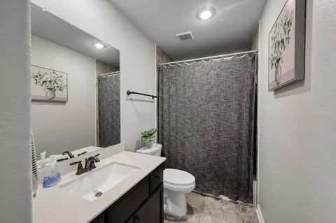 Bath - 25015 Karacabey Ct, Spring, TX 77389 photo 6 of 7