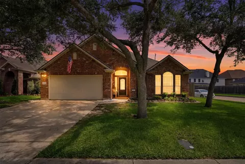 2121 Sugar Hill Dr, Deer Park, TX 77536
