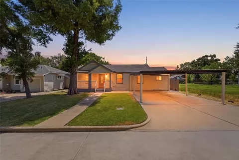 912 Seymour St, Pasadena, TX 77506