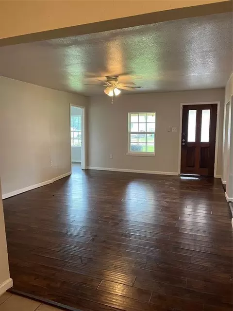Living - 7227 Saint Augustine St, Houston, TX 77021 photo 4 of 6
