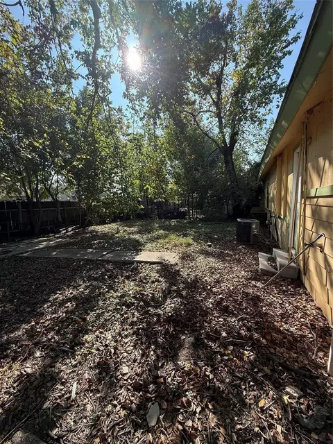 Exterior - 7227 Saint Augustine St, Houston, TX 77021 photo 3 of 3