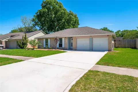 2793 Wood Hollow Dr, League City, TX 77573