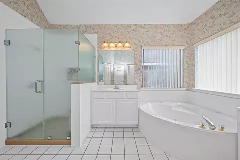 Bath - 18822 Mountain Shade Dr, Spring, TX 77388 photo 4 of 5