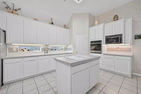 Kitchen - 18822 Mountain Shade Dr, Spring, TX 77388 photo 2 of 4