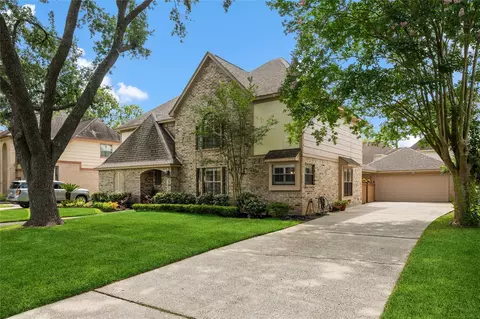 3207 Blackcastle Dr, Houston, TX 77068