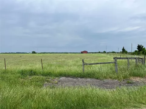 000 Prihoda Rd, Willow Springs, TX 78940