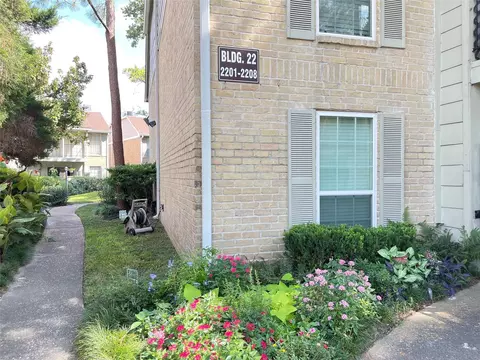 2800 Jeanetta St #2204, Houston, TX 77063