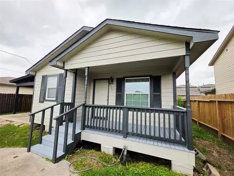 9713 Yuma St, Houston, TX 77029
