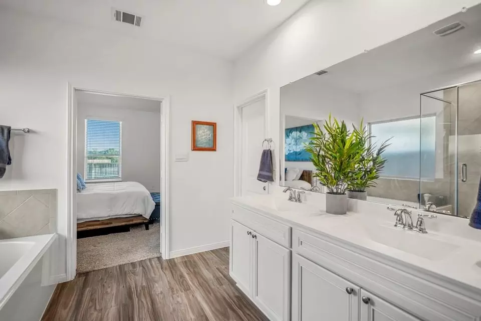 Entry Way - 1611 Little Rabbit Ct, Montgomery, TX 77316 photo 4 of 6