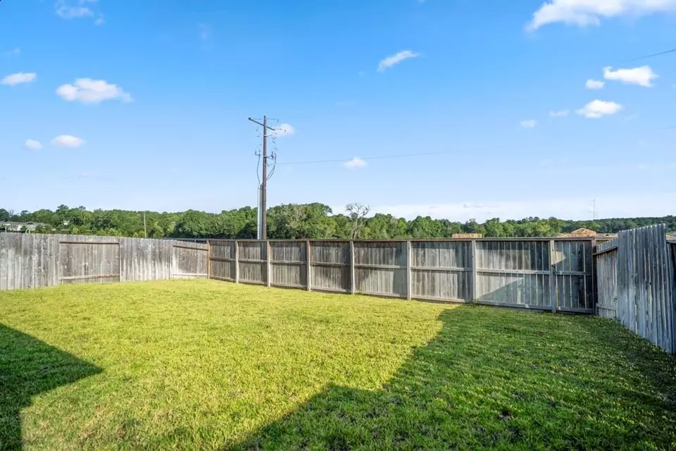 Exterior - 1611 Little Rabbit Ct, Montgomery, TX 77316 photo 3 of 4