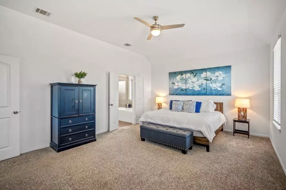 Bedroom - 1611 Little Rabbit Ct, Montgomery, TX 77316 photo 2 of 4