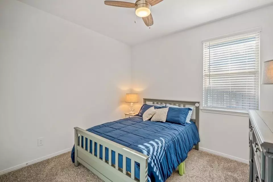 Bedroom - 1611 Little Rabbit Ct, Montgomery, TX 77316 photo 4 of 4