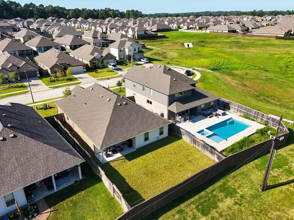 View/Area - 1611 Little Rabbit Ct, Montgomery, TX 77316 photo 3 of 8