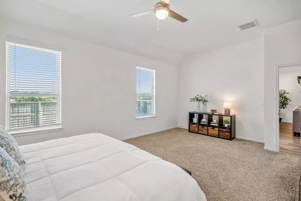 Bedroom - 1611 Little Rabbit Ct, Montgomery, TX 77316 photo 3 of 4