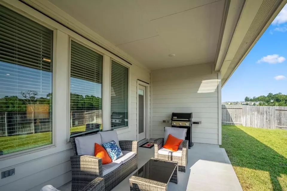 Exterior - 1611 Little Rabbit Ct, Montgomery, TX 77316 photo 2 of 4