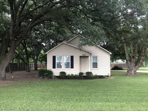 1873 Fm 1163 Rd, El Campo, TX 77437