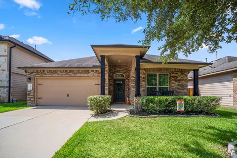 Exterior - 9474 E Woodmark, Conroe, TX 77304 photo 2 of 6
