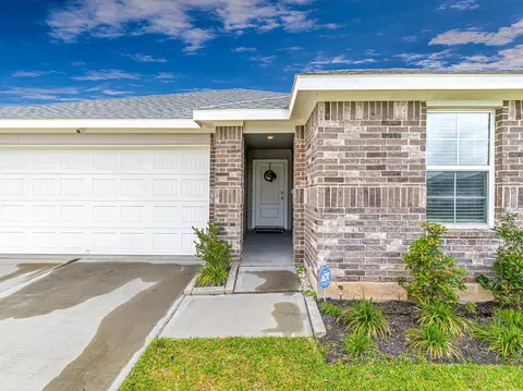 1317 Bison View Ln, Sealy, TX 77474