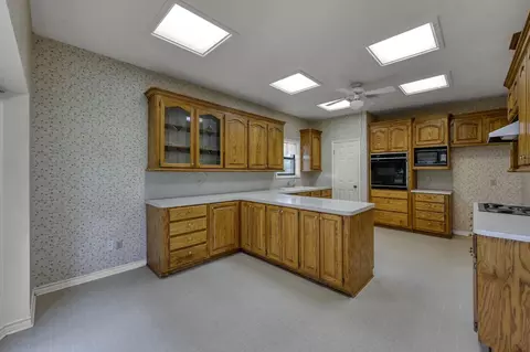 Kitchen - 273 Augusta Dr, Trinity, TX 75862 photo 2 of 3