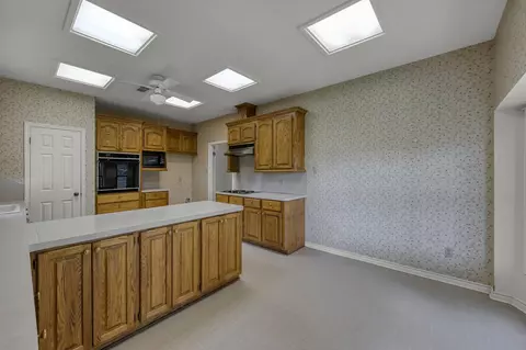Kitchen - 273 Augusta Dr, Trinity, TX 75862 photo 3 of 3