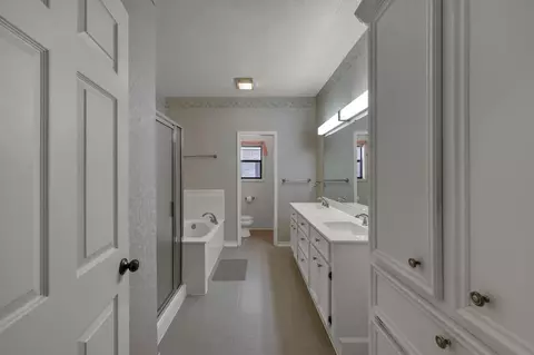 Bath - 273 Augusta Dr, Trinity, TX 75862 photo 1 of 4
