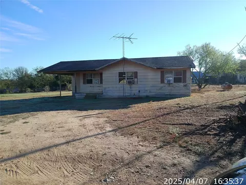 307 E 307e State 543 St E, West Point, TX 78963