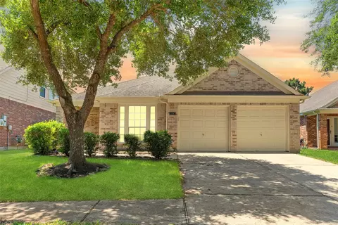 11047 Pierce Valley Dr, Richmond, TX 77406