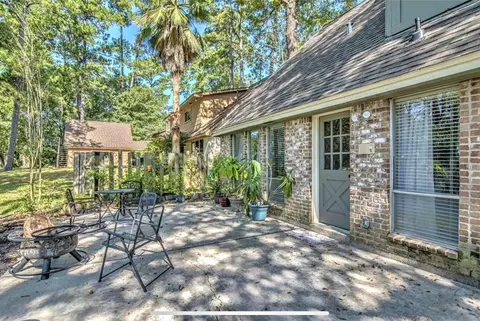 Exterior - 826 Stone Mountain Dr, Conroe, TX 77302 photo 6 of 10