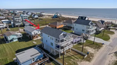 218 Ocean Ave, Surfside Beach, TX 77541