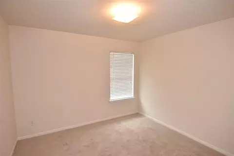 Bedroom - 1035 Junction Ct, Rosenberg, TX 77471 photo 9 of 10