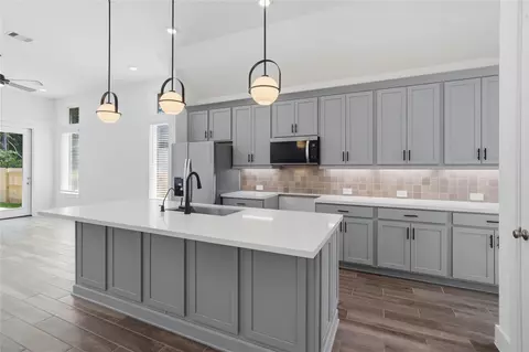 Kitchen - 2027 Forest Stream Way, Conroe, TX 77304 photo 10 of 10
