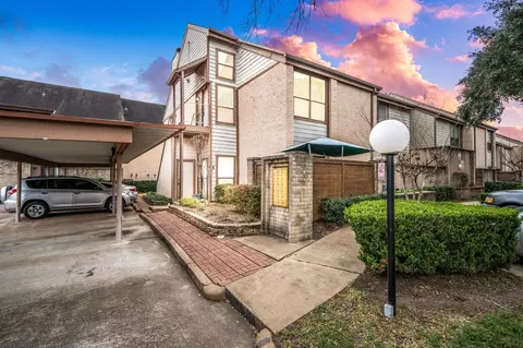 8359 Sands Point Dr #218, Houston, TX 77036