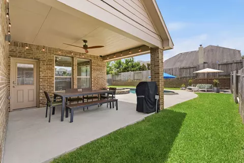 Exterior - 1526 Jacobs Forest Dr, Conroe, TX 77384 photo 4 of 10