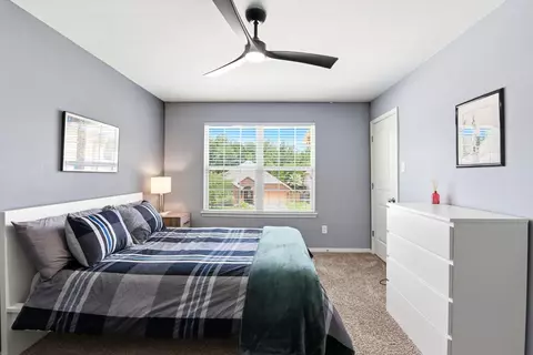 Bedroom - 1526 Jacobs Forest Dr, Conroe, TX 77384 photo 9 of 11