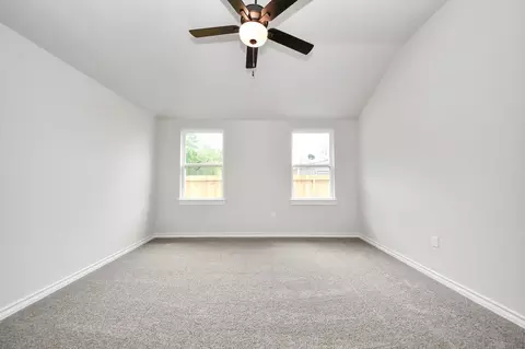 Bedroom - 18720 Loom Dr, Conroe, TX 77306 photo 4 of 12