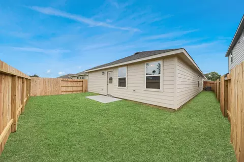 Exterior - 18720 Loom Dr, Conroe, TX 77306 photo 4 of 7