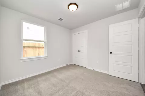 Bedroom - 18720 Loom Dr, Conroe, TX 77306 photo 8 of 12