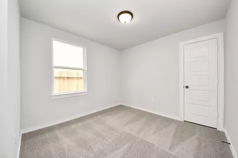 Bedroom - 18720 Loom Dr, Conroe, TX 77306 photo 5 of 12