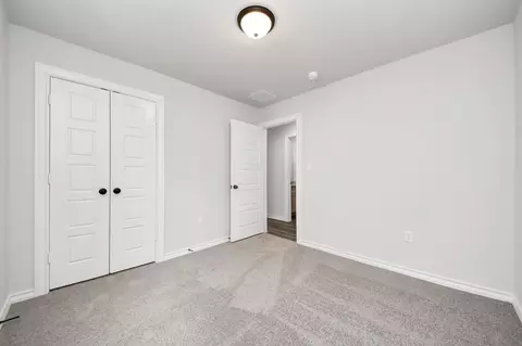 Bedroom - 18720 Loom Dr, Conroe, TX 77306 photo 7 of 12