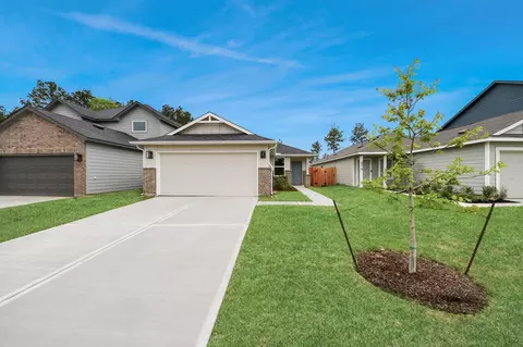 Exterior - 18720 Loom Dr, Conroe, TX 77306 photo 6 of 7