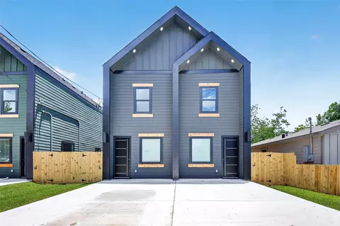 7836 Nashville St Unit Ab St, Houston, TX 77028
