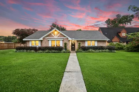 9211 Olathe St, Houston, TX 77055