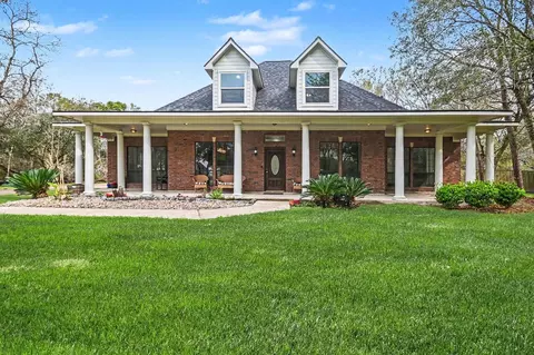 2500 Owen St, Alvin, TX 77511
