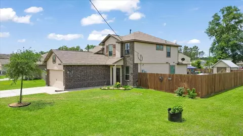 1685 County Road 5102, Cleveland, TX 77327