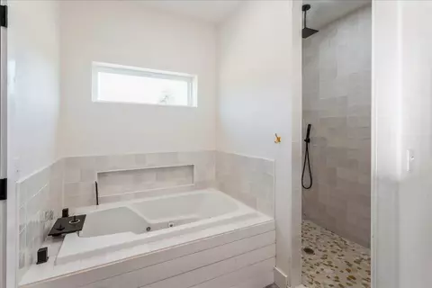 Bath - 297 Bourrous Dr, Diboll, TX 75941 photo 2 of 7