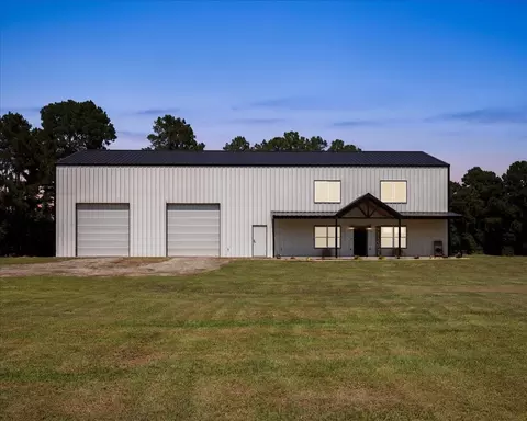 297 Bourrous Dr, Diboll, TX 75941